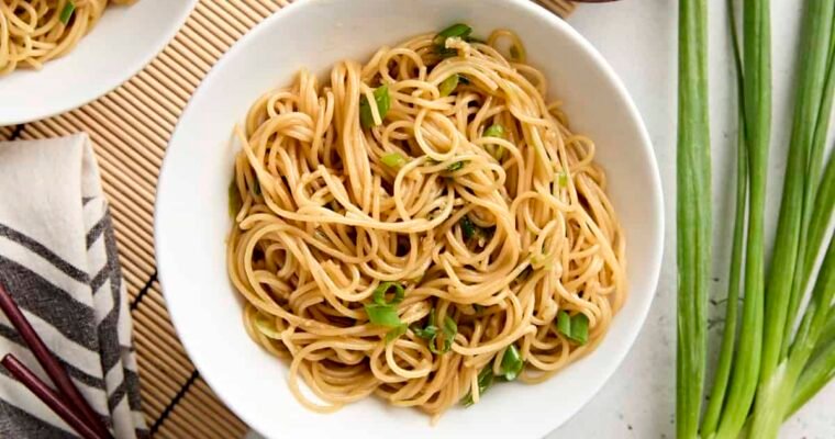 Quick & Easy Garlic Noodles – Sweet, Savory, Addictive! Pasta Recipe