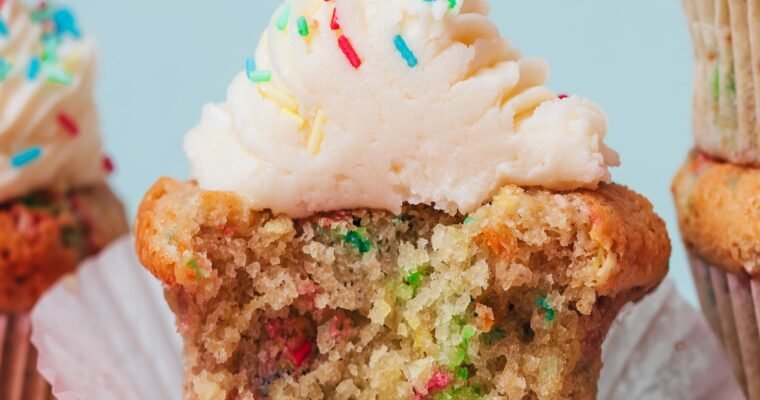 Vegan Gluten-Free Funfetti Cupcakes (1 Bowl!)