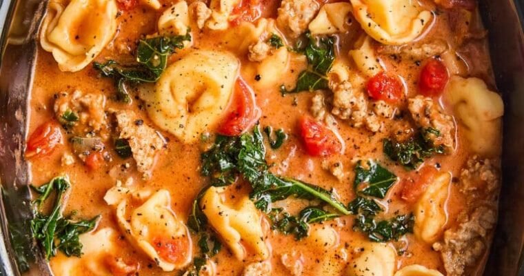 Slow Cooker Tortellini Soup