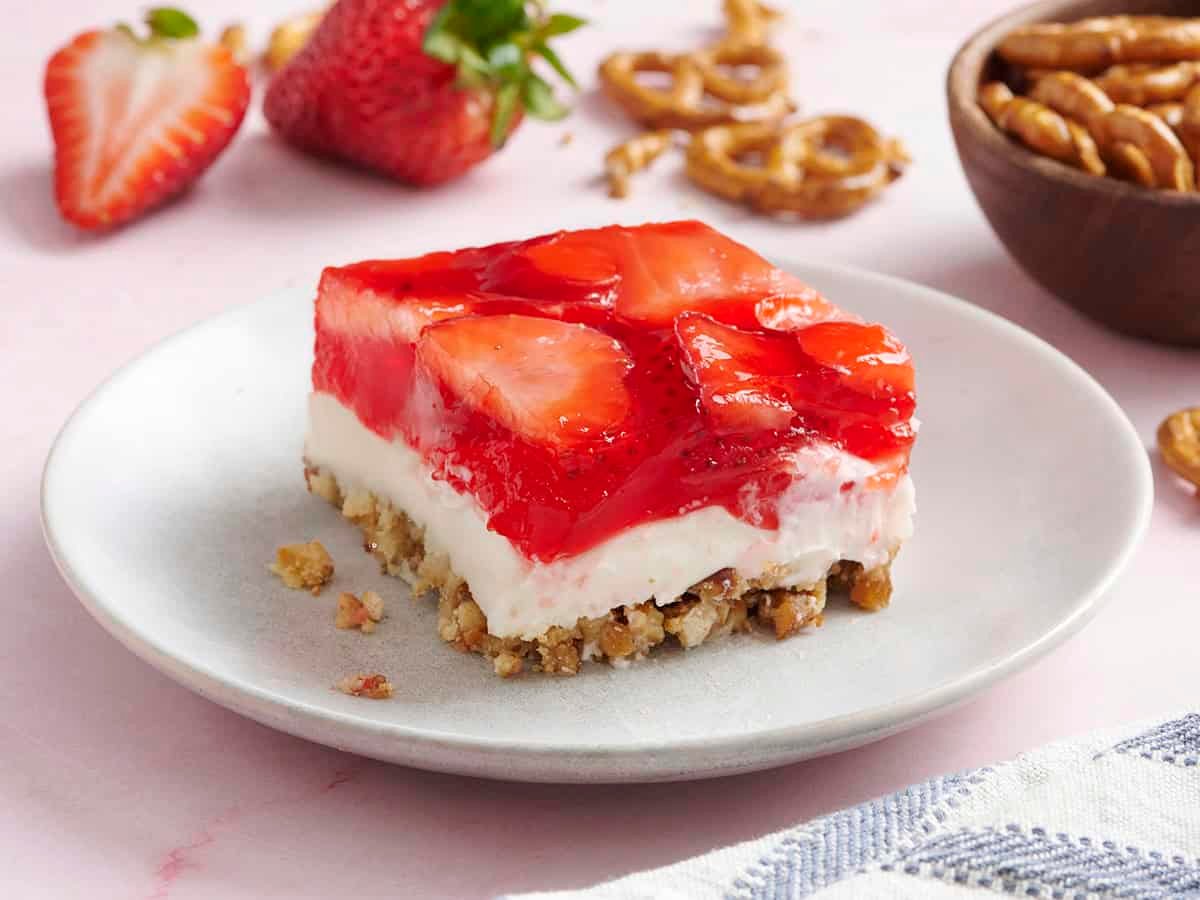Strawberry Pretzel Salad – Budget Bytes