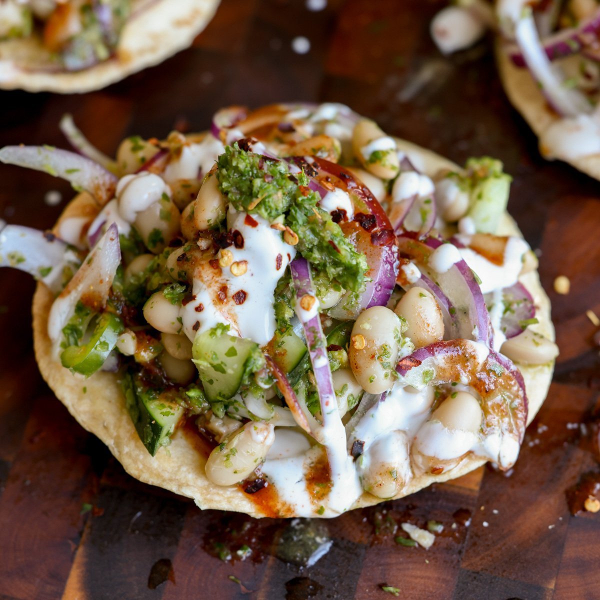 Vegan Cilantro Mint Chutney White Bean Tostadas (no-cook!)