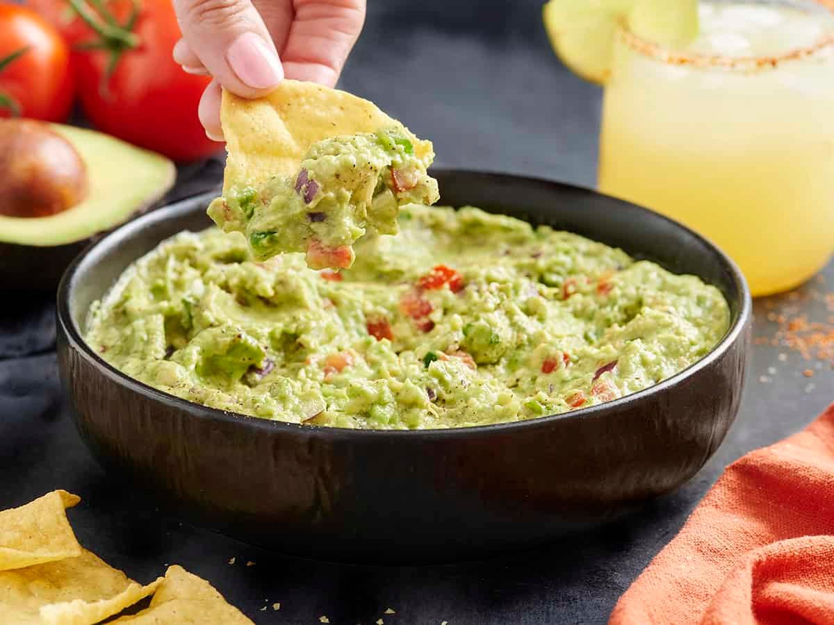 Easy Guacamole Recipe – Budget Bytes