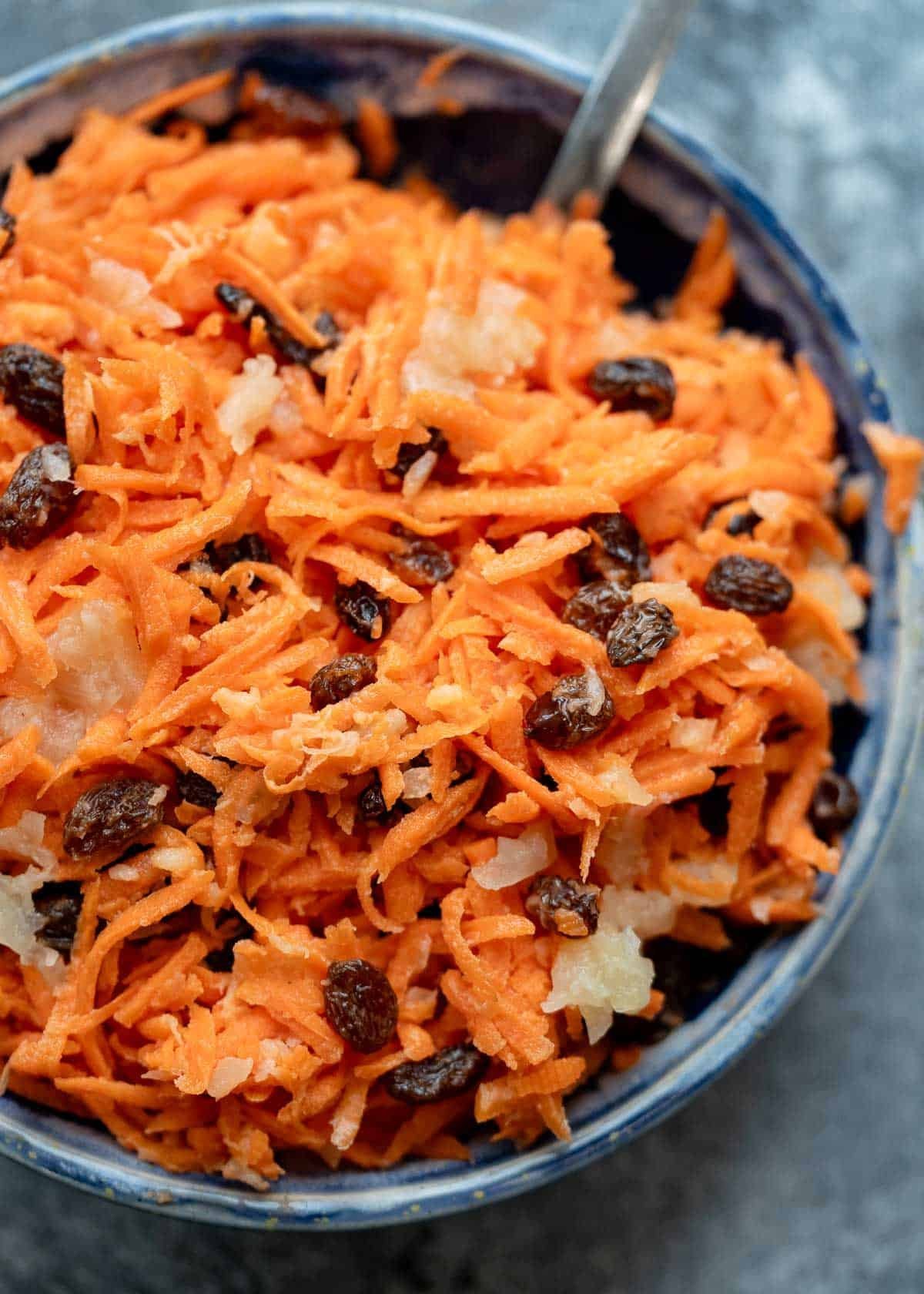 Carrot Raisin Salad Recipe – Sweet Peas and Saffron