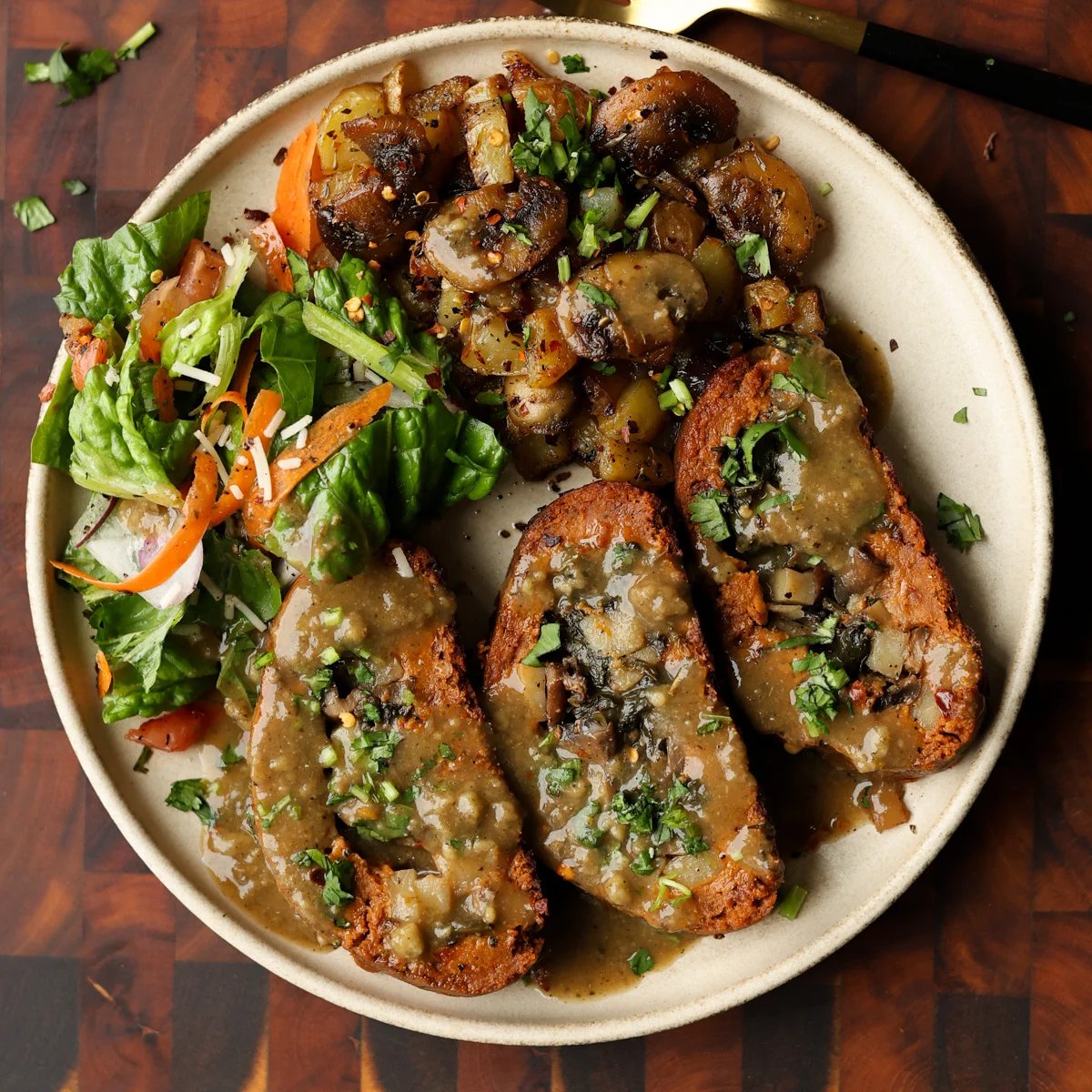 Vegan Sun Dried Tomato Roast with Mushroom-Potato Stuffing